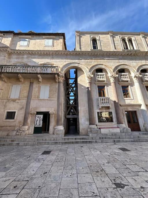 Largo Apartment In The Heart Of Diocletian Palace Split Eksteriør bilde