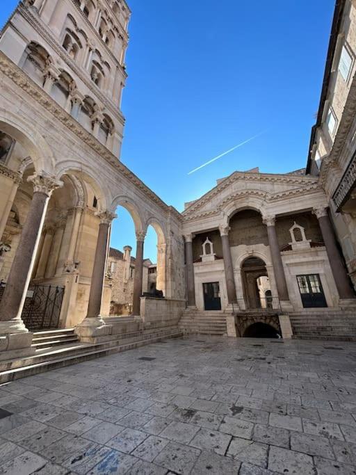 Largo Apartment In The Heart Of Diocletian Palace Split Eksteriør bilde